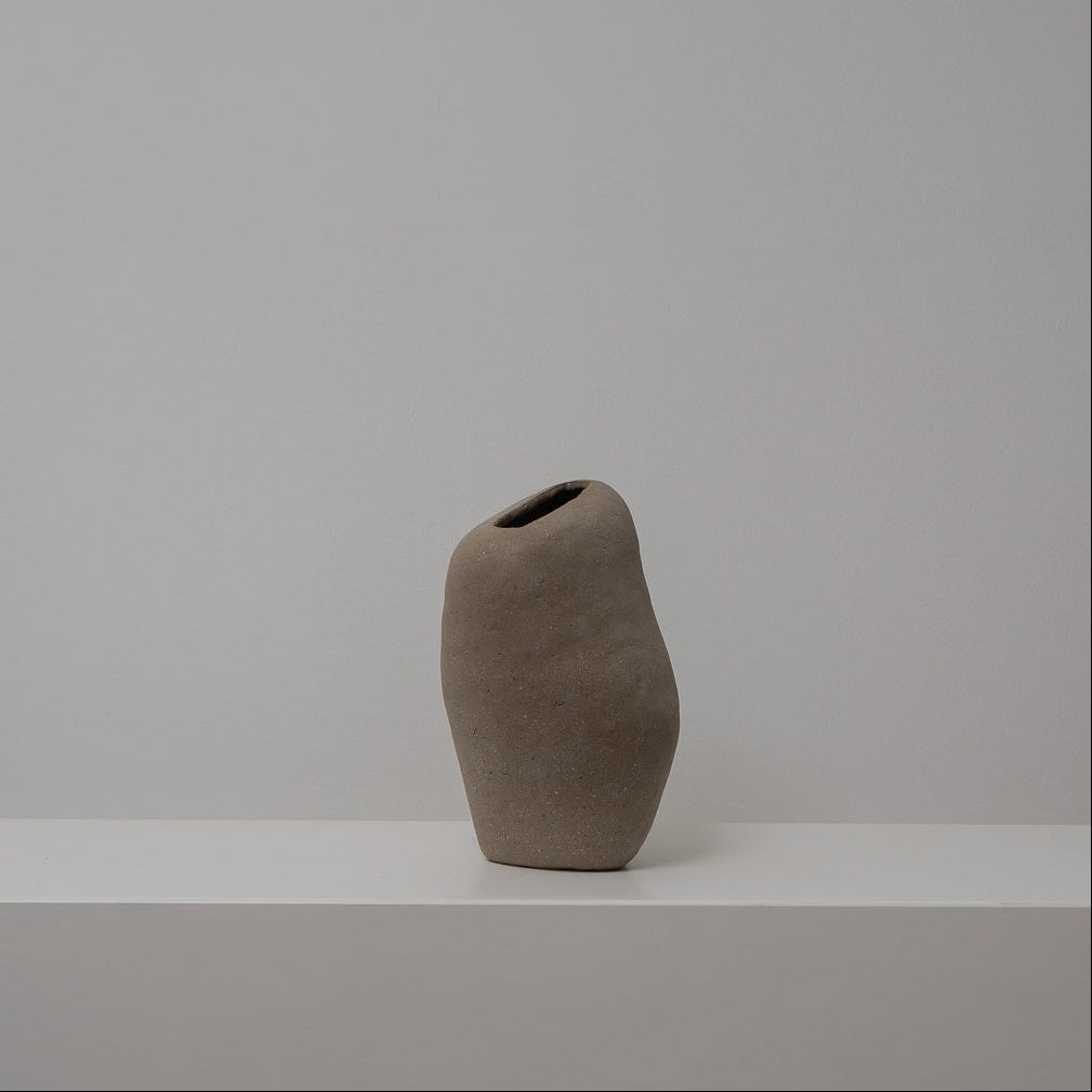 schattenfänger — bulbous, brown & beige