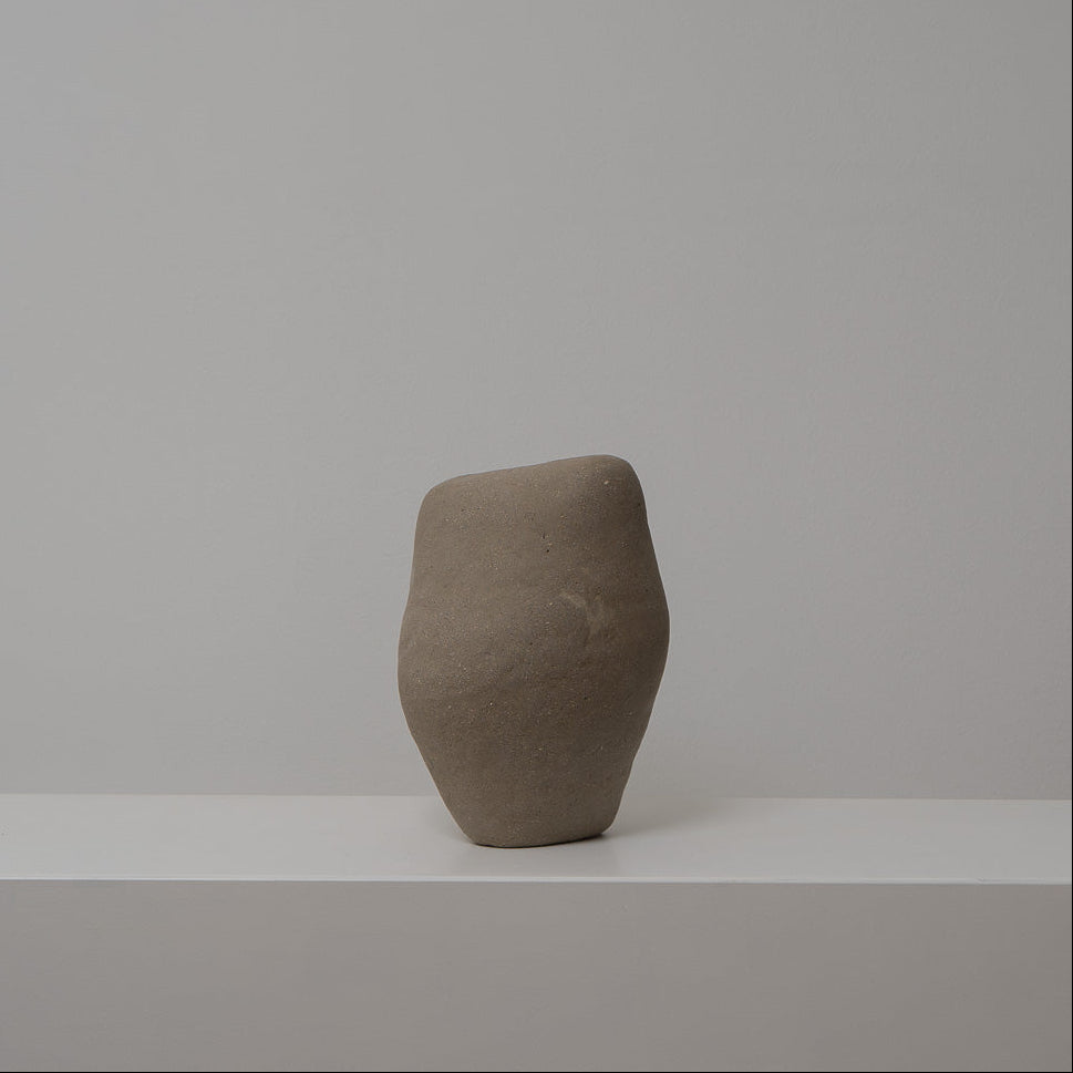 schattenfänger — bulbous, brown & beige