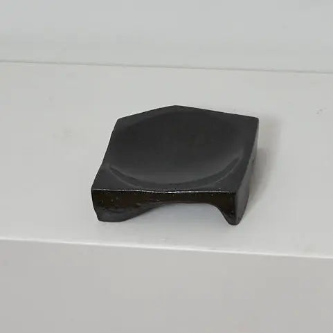 study of a flat bowl — black