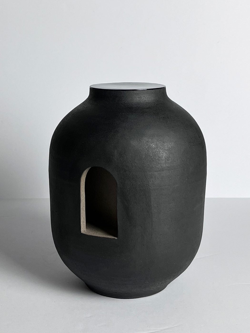 Grès Nero — Federica Paglia · collectible design at spazio