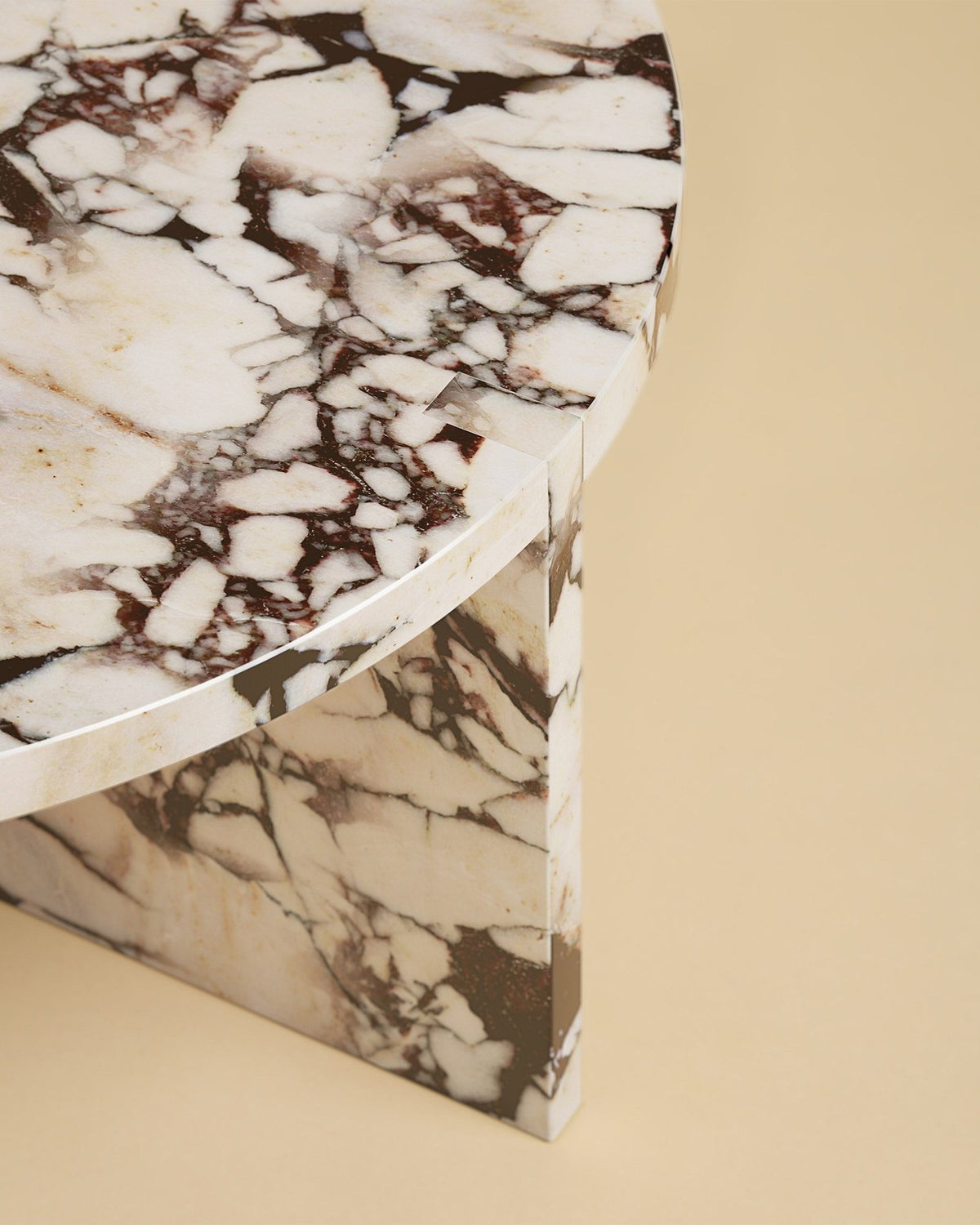 hashi coffee table by lebanto, calacatta viola marble, detail