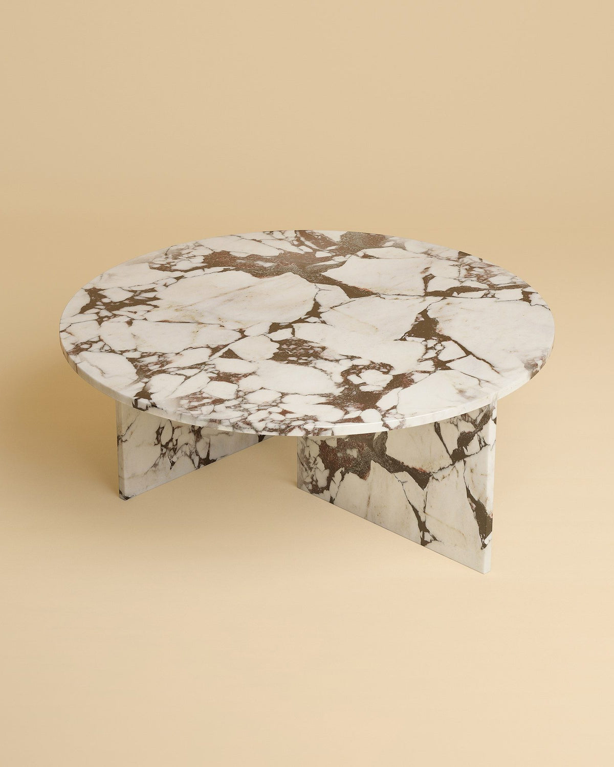 ishiki coffee table by lebanto, calacatta viola marble, from above