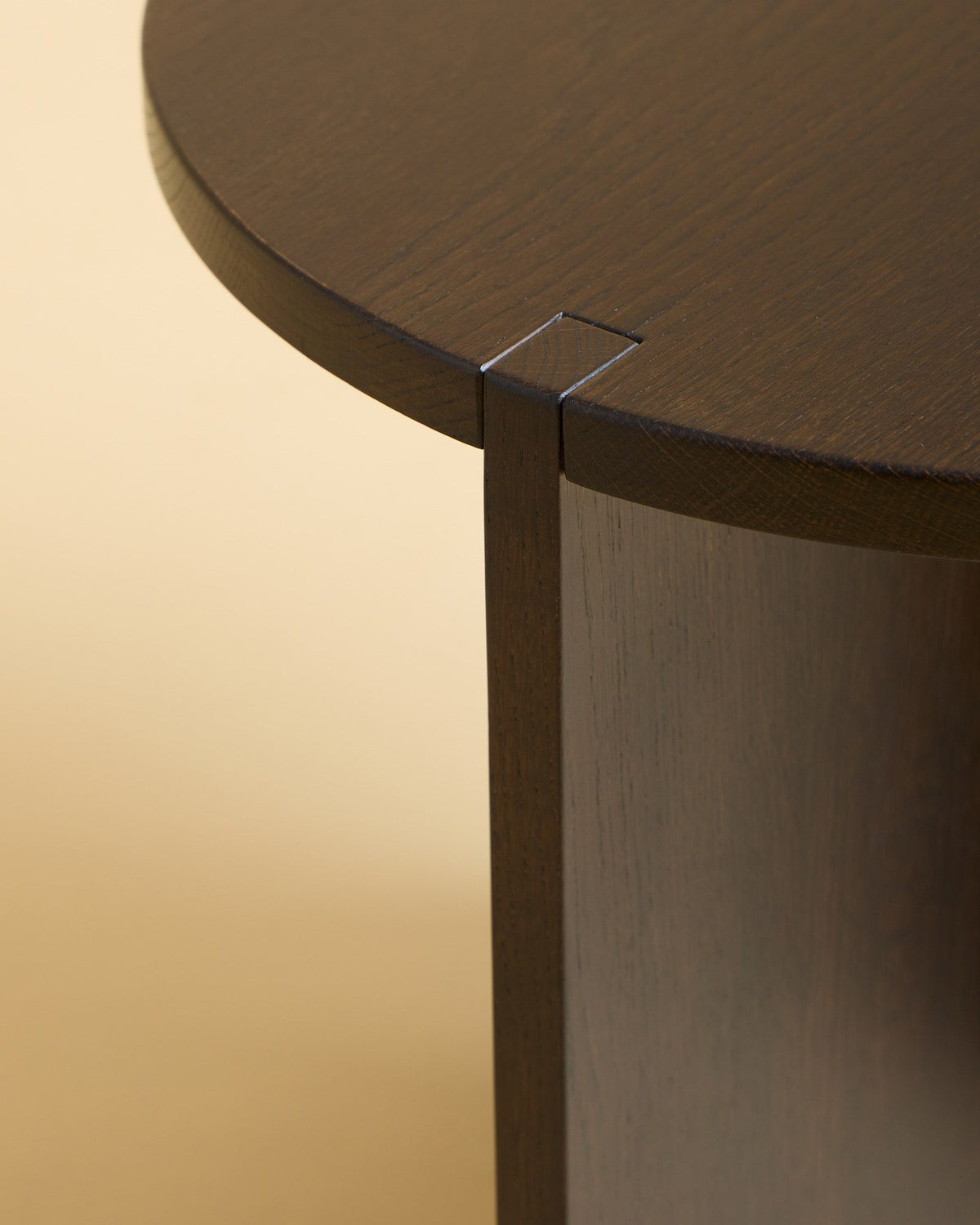 kume side table by lebanto, smoked oak, detail