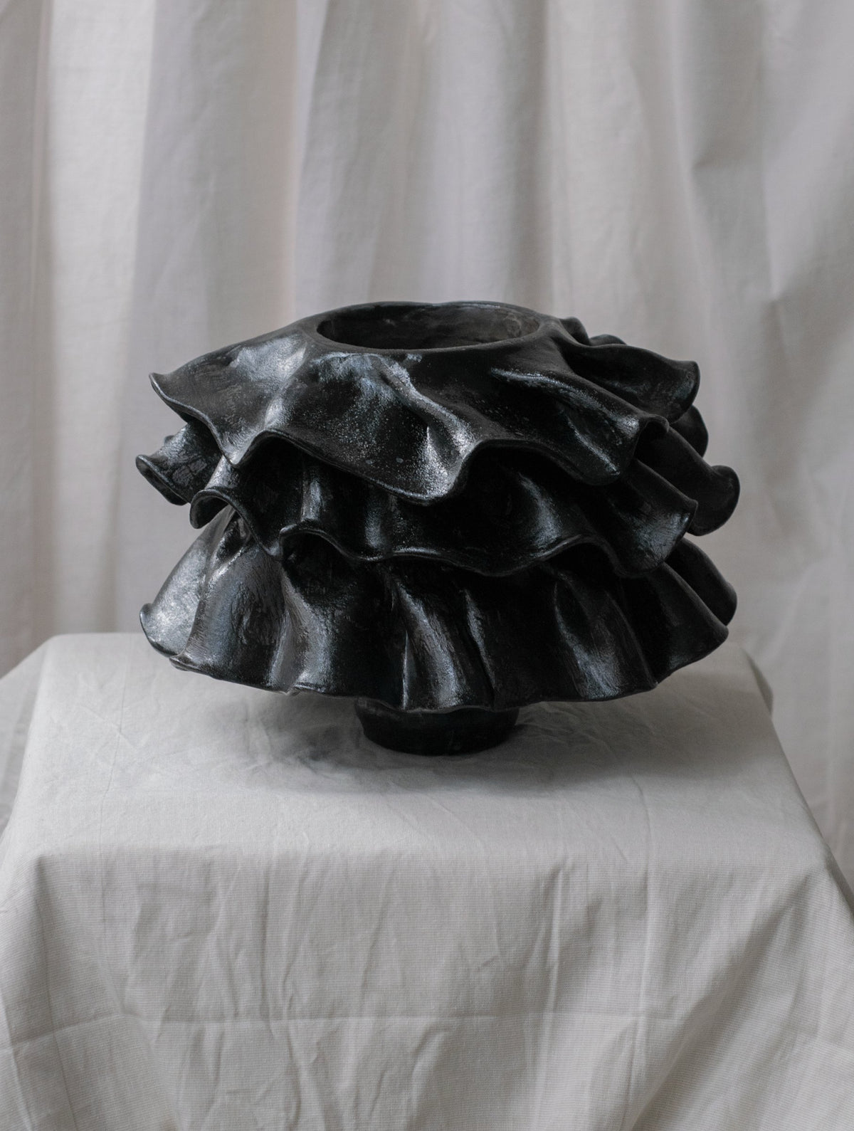 Sacque Gown Vase in Dark — Mina Wright · collectible design at spazio