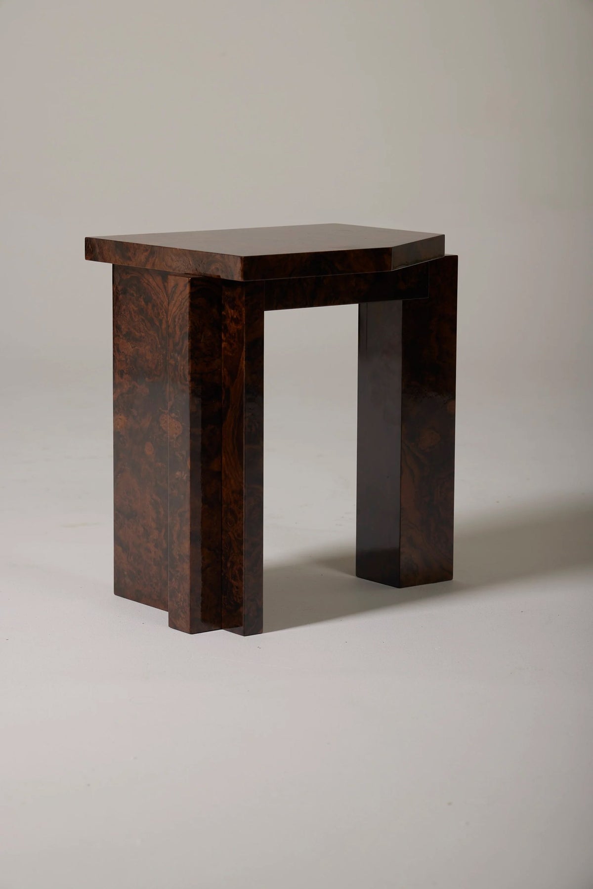 SSS01W Stool, Walnut Burl — sashaxsasha · collectible design at spazio
